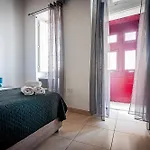 Collection - St Patricks Apts Apartamento