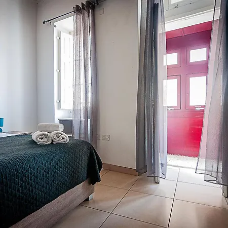 Collection - St Patricks Apts Lejlighed